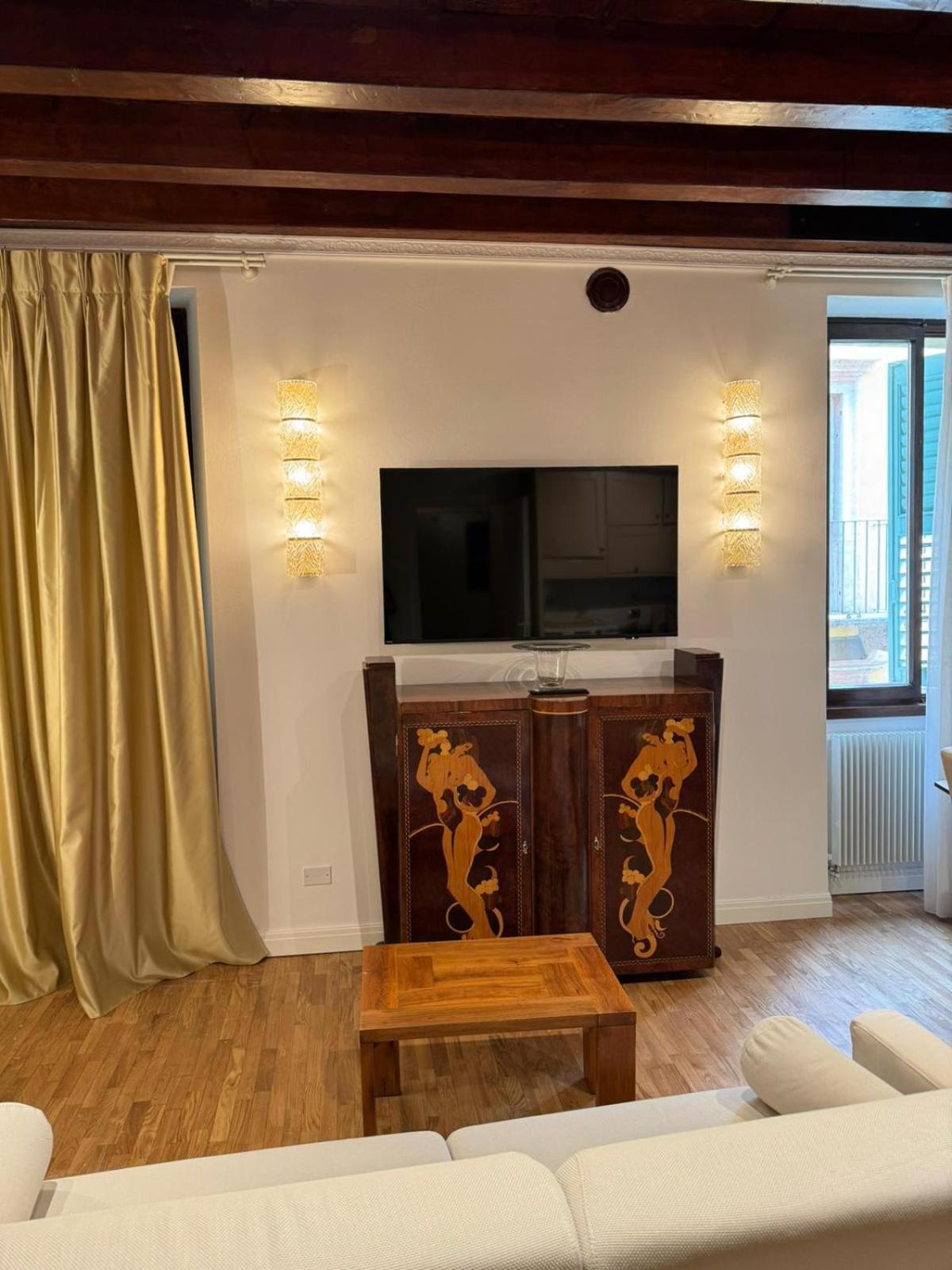 Residenza Cappello18 Appartement Verona Buitenkant foto