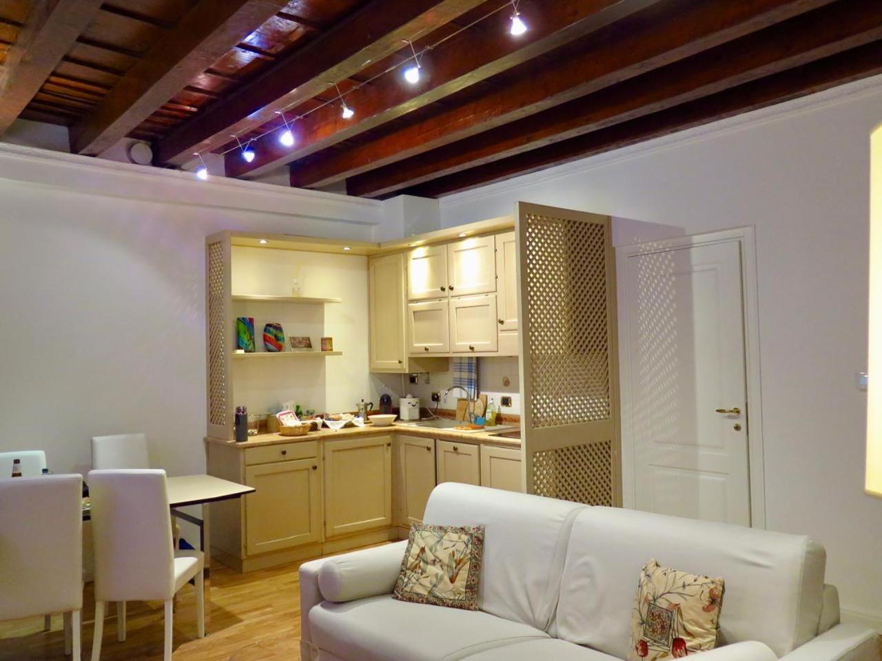Residenza Cappello18 Appartement Verona Buitenkant foto